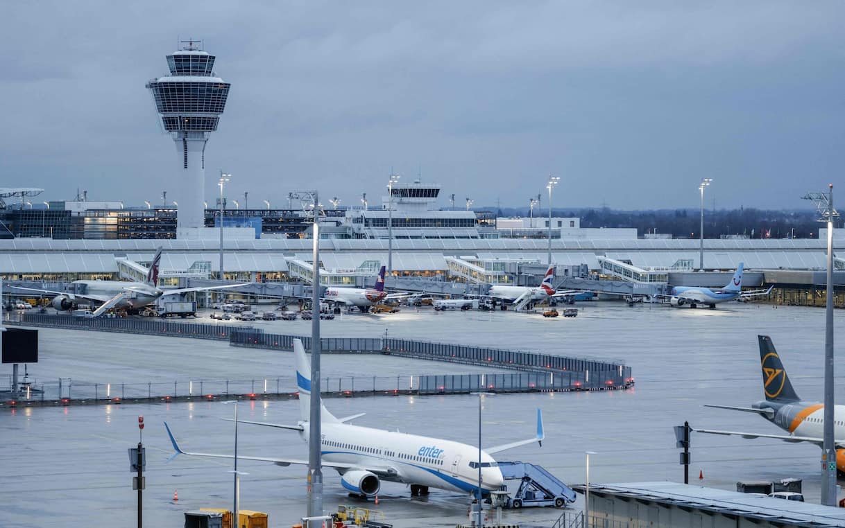 Guerra Ucraina Russia, media: "Di nuovo chiuso aeroporto di Monaco per voli droni". LIVE