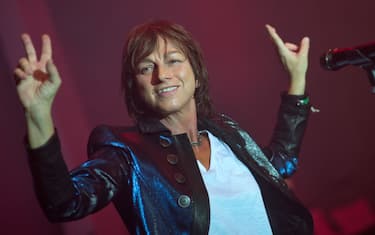 Italian singer Gianna Nannini performs at the Bundespresseball (German Federal Press Ball) in Berlin, Germany 29 November 2013. The motto of this year's traditional ball is "Visions" with around 2,000 guests from economy, politics and media at the Hotel Intercontinental. Photo: Bernd von Jutrczenka | usage worldwide   (Photo by Bernd von Jutrczenka/picture alliance via Getty Images)