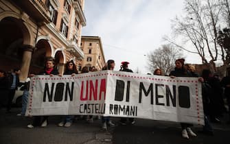 Striscioni alla manifestazione di "Non una di meno" per la Festa della Donna a Roma, 8 marzo 2025.
ANSA/ANGELO CARCONI