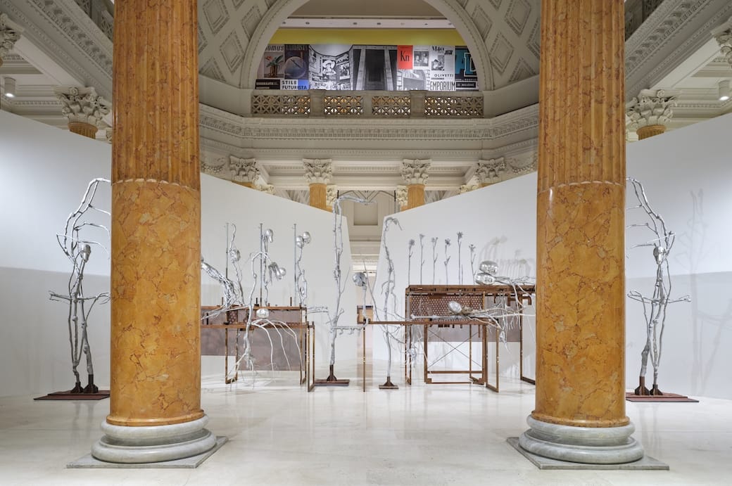 18esima Quadriennale d’arte, Fantastica, Palazzo Esposizioni Roma, veduta dell’allestimento della sezione curata da Francesco Bonami. Nella foto, l’opera di Giulia Cenci, courtesy Fondazione La Quadriennale di Roma, Fotografia Agostino Osio - Alto Piano