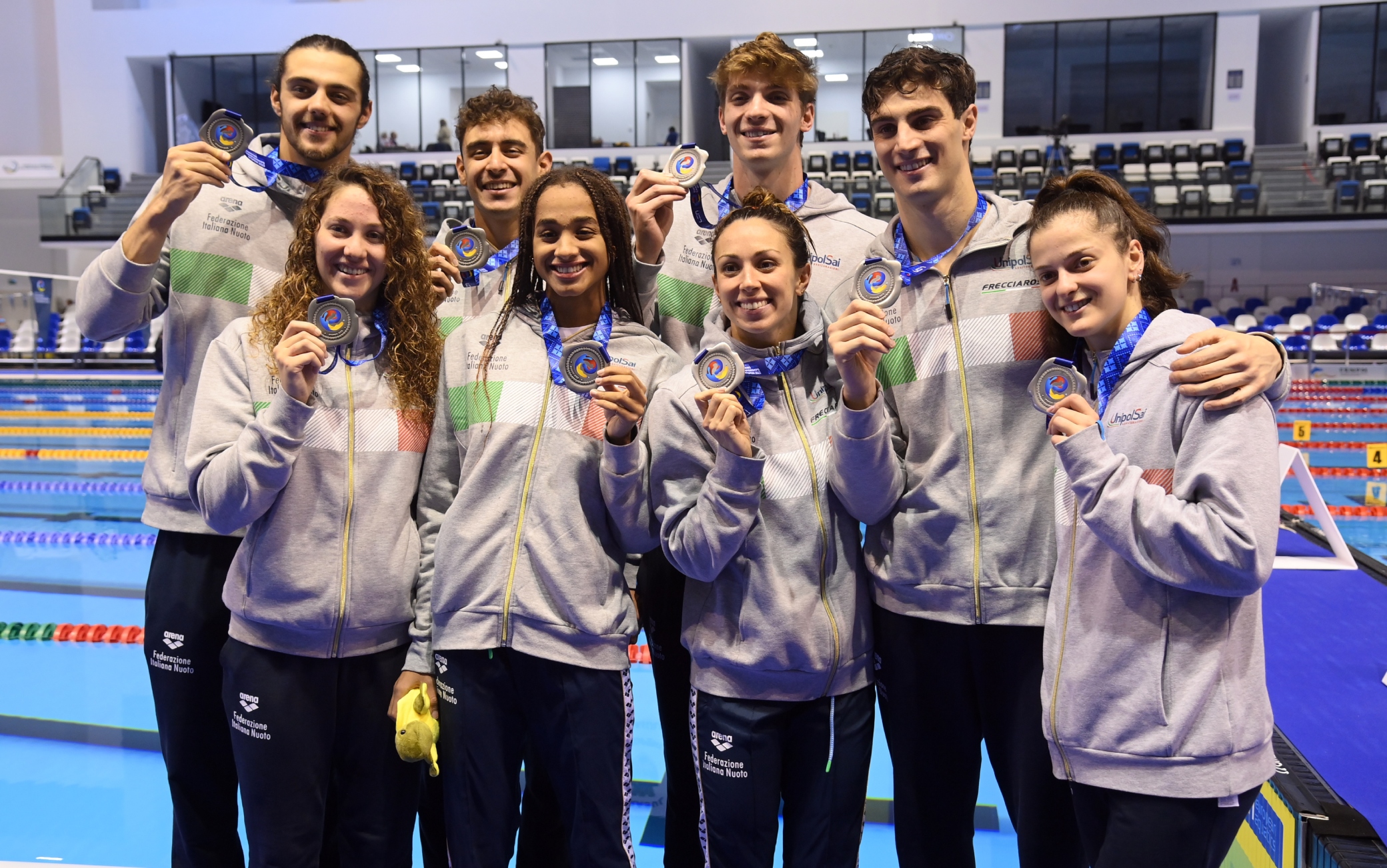 Nuoto, Europei in vasca corta argento per le staffette 4x50 stile
