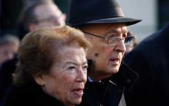 Giorgio Napolitano mit seiner Ehefrau Clio Bittoni - Besuch des italienischen Staatspraesidenten in Deutschland, Pariser Platz,