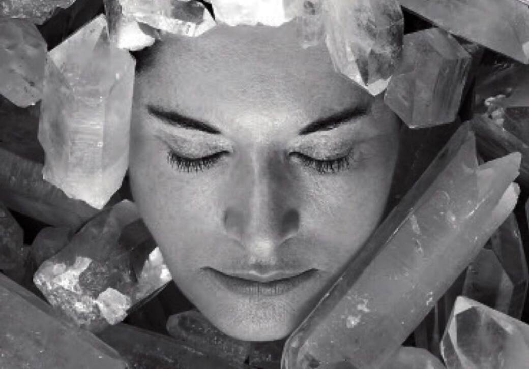 Marina Abramovic: Transforming Energy, un dettaglio della copertina