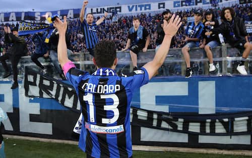 Last mach in Bergamo for Atalanta's Mattia Caldara during  the Italian Serie A soccer match Atalanta vs Milan at Stadio Atleti Azzurri d'Italia in Bergamo, Italy, 13 may 2018.  ANSA/PAOLO MAGNI
