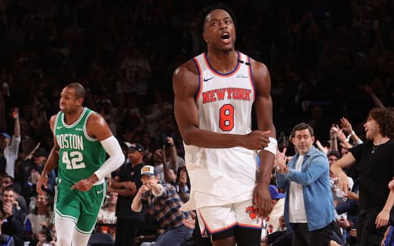 https://static.sky.it/editorialimages/696b4c7eef7bdc08fd798192a687fd2e79e61614/skysport/it/nba/2025/05/17/nba-risultati-partite-notte-17-maggio-video/OG_Anunoby_Getty_New_York_Knicks.jpg?im=Resize,width=565
