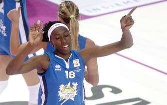 paola egonu