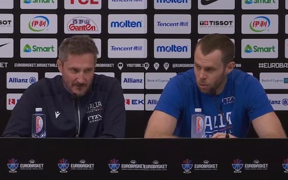 https://static.sky.it/editorialimages/6a9908334b3abd16fed459de8af85dfcbfdf5317/skysport/it/basket/video/2025/08/27/italia-europei-basket-pozzecco-melli-parole-vigilia-1031695/pozzecco_melli.jpg?im=Resize,width=565