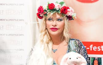 Ilona Staller kika