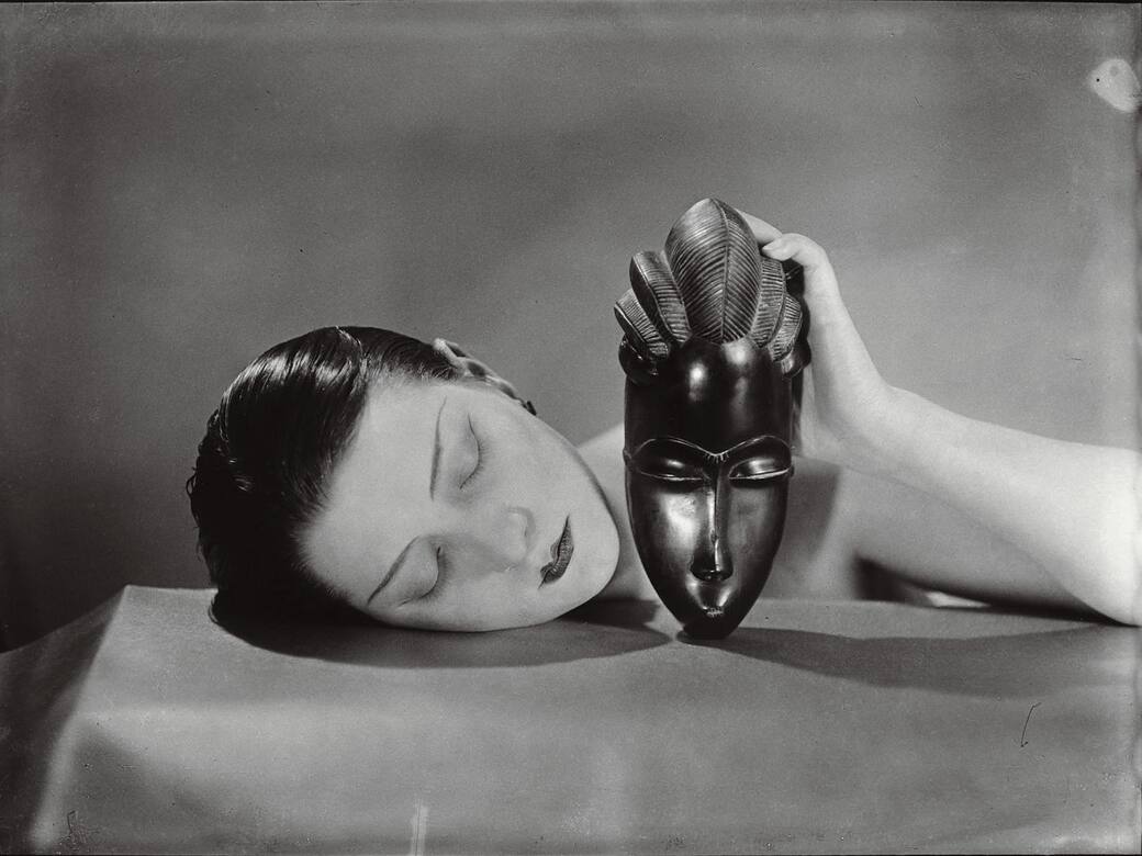Man Ray, Noire et blanche, 1926, stampa ai sali d’argento, 17,3x23,5 cm. Collezione privata © Man Ray 2015 Trust / ADAGP-SIAE – 2024, image: Telimage, Paris