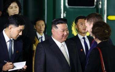 VLADIVOSTOK, RUSSIA - SEPTEMBER 12 : (----EDITORIAL USE ONLY  MANDATORY CREDIT - 'PRIMORSKY KRAI / HANDOUT' - NO MARKETING NO ADVERTISING CAMPAIGNS - DISTRIBUTED AS A SERVICE TO CLIENTS----) North Korea leader Kim Jong Un is welcomed by Minister of Natural Resources and Ecology of Russia Alexander Kozlov after arriving at Vladivostok by armored train to attend a meeting with Russian President Vladimir Putin (not seen) in Vladivostok, Russia, on September 12, 2023. (Photo by Primorsky Krai APS/Anadolu Agency via Getty Images)