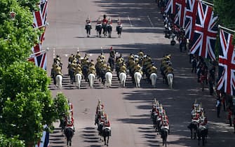 trooping colour giubileo regina elisabetta