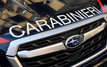 Bari, spara e ferisce gravemente la compagna poi si toglie la vita