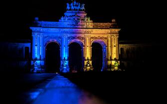 monumento luce ucraina