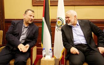 Saleh al-Arouri con il leader di Hamas Ismail Haniyeh