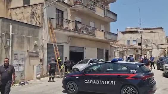 uomo e donna morti a castelvetranoforse omicidio suicidio