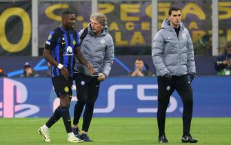 Inter Milan’s Marcus Thuram leaves the pitch during  the first leg of the round of 16 of the UEFA Champions League at Giuseppe Meazza stadium in Milan, 20 February 2024.
ANSA / MATTEO BAZZI





