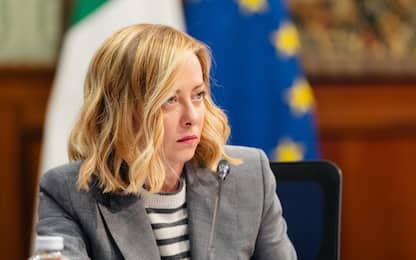 La premier Giorgia Meloni presiede, nella Sala Verde di Palazzo Chigi, l'incontro tra il Governo e i rappresentanti dell'Unione delle Camere penali italiane (Ucpi), alla presenza del Sottosegretario alla Presidenza del Consiglio Alfredo Mantovano, del Ministro della giustizia Carlo Nordio, del Presidente e del Segretario di UCPI, Francesco Petrelli e Rinaldo Romanelli e, in videocollegamento, del Vicepresidente del Consiglio e Ministro degli affari esteri Antonio Tajani, Roma, 05 marzo 2025.
ANSA/ UFFICIO STAMPA PALAZZO CHIGI/ FILIPPO ATTILI
+++ ANSA PROVIDES ACCESS TO THIS HANDOUT PHOTO TO BE USED SOLELY TO ILLUSTRATE   NEWS REPORTING OR COMMENTARY ON THE FACTS OR EVENTS DEPICTED IN THIS IMAGE; NO  ARCHIVING; NO LICENSING +++ NPK +++