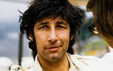 HOWDEN GANLEY: 35 GARE