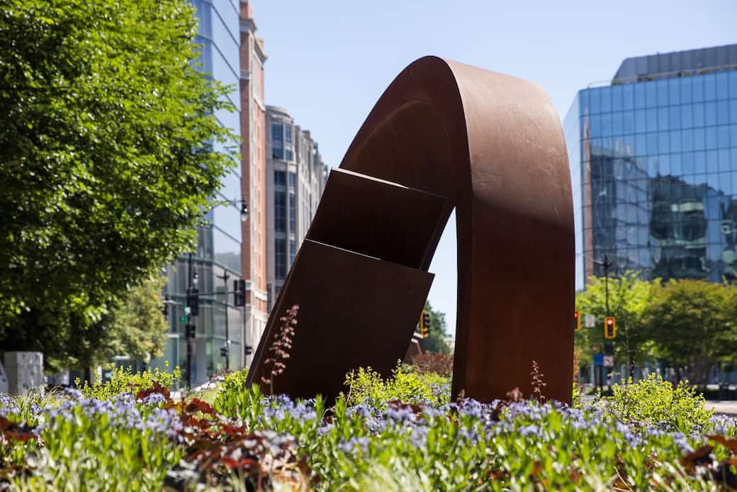 Downtown DC Giant Art Sculptures - Jason Dixson Photography