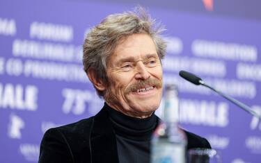 20 February 2023, Berlin: Willem Dafoe speaks at the press conference for the film "Inside" at the Grand Hyatt. The film will be screened in the Berlinale Special Gala section. The 73rd International Film Festival will take place in Berlin from Feb. 16-26, 2023. Photo: Gerald Matzka/dpa