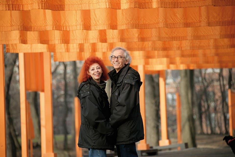 Christo-and-Jeanne-Claude-pag.-6.-Christo-and-Jeanne-Claude-at-The-Gates-Central-Park-New-York-City-2005.jpg