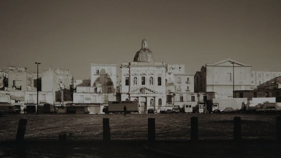 Mimmo Jodice. Napoli metafisica