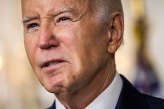 Joe Biden critica la decisione della Corte Suprema della Florida di far entrare in vigore il divieto di aborto dopo le sei settimane