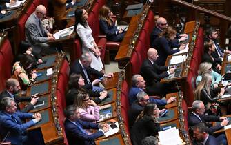 I banchi del centrodestra dopo l'esito della votazione della risoluzione di maggioranza sullo scostamento di bilancio nell'aula della Camera, Roma, 27 aprile 2023. ANSA/ETTORE FERRARI

 