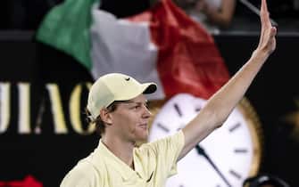 (250124) -- MELBOURNE, Jan. 24, 2025 (Xinhua) -- Jannik Sinner celebrates winning the men's singles semifinals between Jannik Sinner of Italy and Ben Shelton of the United States at Australian Open tennis tournament in Melbourne, Australia, Jan. 24, 2025. (Xinhua/Ma Ping) - Ma Ping -//CHINENOUVELLE_XxjpbeE007566_20250124_PEPFN0A001/Credit:CHINE NOUVELLE/SIPA/2501241354