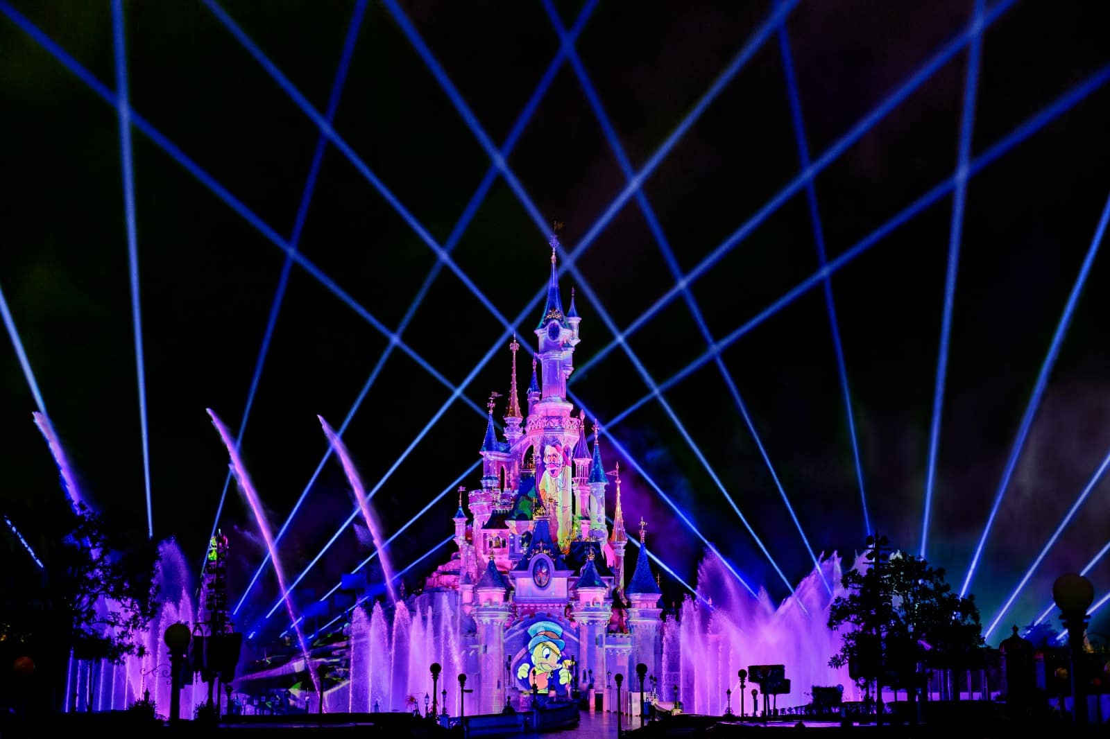 Lo spettacolo di Disney Tales of Magic Lo spettacolo di Disney Tales of Magic