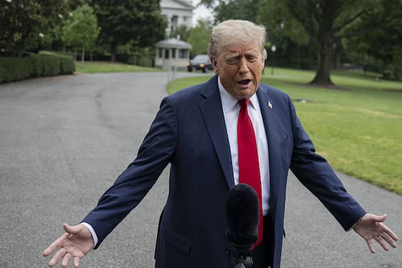 Usa, la base Maga contro l’intervento in Iran: Trump tra due fuochi