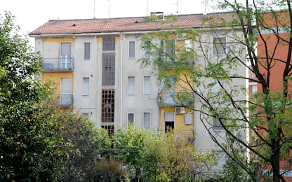 Bomba nella palazzina a Pioltello, i carabinieri fermano tre uomini