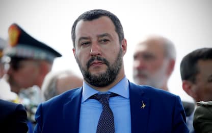 Equitalia, Salvini: chiudere cartelle sotto 100mila euro. Pd: condono