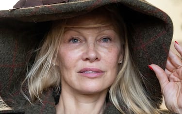 PARIS, FRANCE - SEPTEMBER 30: Pamela Anderson attends the Vivienne Westwood Womenswear Spring/Summer 2024 show as part of Paris Fashion Week  on September 30, 2023 in Paris, France. (Photo by Arnold Jerocki/Getty Images)
