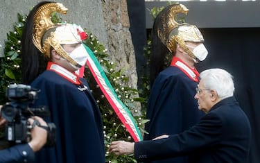 Italian President Sergio Mattarella, during the laying of a wreath on the headstone of the Fosse Ardeatine at the ceremony commemorating the 78th anniversary of the massacre, Rome, Italy, 24 March 2022. The Fosse Ardeatine massacre was a mass execution carried out in Rome on 24 March 1944 by German occupation troops during the Second World War as a reprisal for a partisan attack conducted on the previous day in central Rome.
ANSA/FABIO FRUSTACI