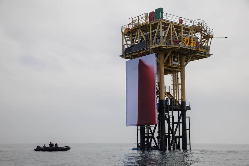 Activists Install BUTCHERED by Anish Kapoor onto Active Shell Platform in the North Sea. Credit © Andrew McConnell / Greenpeace