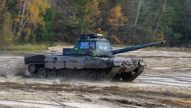 24 November 2022, Lower Saxony, Munster: The Bundeswehr is currently training Slovakian soldiers on the Leopard 2 A4 main battle tank in Munster. Photo: Philipp Schulze/dpa (Photo by Philipp Schulze/picture alliance via Getty Images)