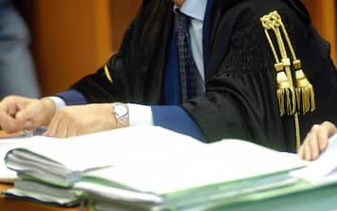 FOTO GENERICHE DI AULE DI TRIBUNALE , TOGHE E AVVOCATI TOGA GIUDICE (TORINO - 2005-01-11, Giorgio Perottino / Mediamind) p.s. la foto e' utilizzabile nel rispetto del contesto in cui e' stata scattata, e senza intento diffamatorio del decoro delle persone rappresentate