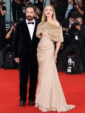 03-angelina-jolie-venezia-getty - 1
