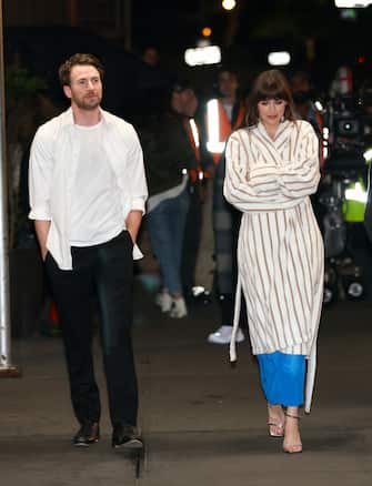 NEW YORK, NY - MAY 31: Chris Evans and Dakota Johnson are seen on the movie set of the "Materialists" on May 31, 2024 in New York City.  (Photo by Jose Perez/Bauer-Griffin/GC Images)