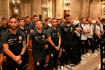 L Ascoli Calcio al completo ai funerali di Carlo Mazzone nella Chiesa di San Francesco a Piazza del Popolo, Ascoli Piceno, 21 agosto 2023. ANSA/SANDRO PEROZZI
