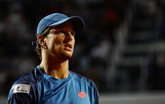 Luciano Darderi reacts during his men's singles 3rd round match against Alexander Zverev of Germany (not pictured) at the Italian Open tennis tournament in Rome, Italy, 12 May 2024.  ANSA/FABIO FRUSTACI