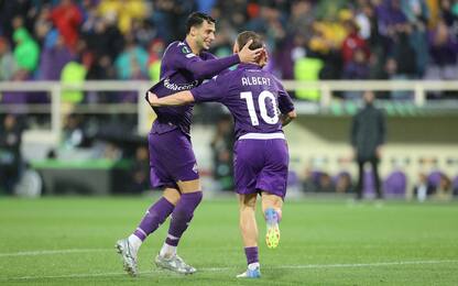 Fiorentina's midfielder Rolando Mandragora celebrates with team mate the 1-0 goal during Uefa conference league League quarter finals match ACF Fiorentina vs Celje at Artemio Franchi Stadium in Florence, Italy, 17 April 2025
ANSA/CLAUDIO GIOVANNINI