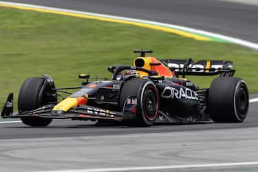 epa10956411 Dutch driver Max Verstappen of the Red Bull team in action during the practice session for the Formula 1 Grand Prix of Sao Paulo, in Interlagos, Sao Paulo, Brazil, 03 November 2023. The Formula 1 Grand Prix of Sao Paulo is held on 05 November 2023.  EPA/Isaac Fontana