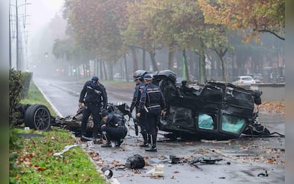 I rilievi effettuati dopo uno scontro avvenuto fra due auto, una Opel Corsa e una Mercedes classe G Brabus, in viale Fulvio Testi, strada a scorrimento veloce che da Milano va verso Monza, 16 novembre 2025. Sull'Opel corsa si trovavano tre persone. In tutto sono quattro i feriti.
ANSA/ ANDREA FASANI