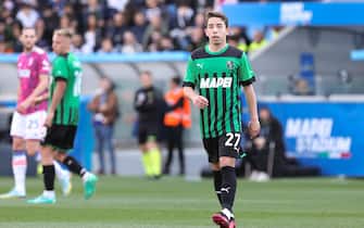 Italy, Reggio Emilia, apr 16 2023: Maxime Lopez (Sassuolo midfielder) waiting for a throw-in in the first half during soccer game SASSUOLO vs JUVENTUS FC, Serie A Tim 2022-2023 day30 Mapei stadium (Photo by Fabrizio Andrea Bertani/Pacific Press/Sipa USA)