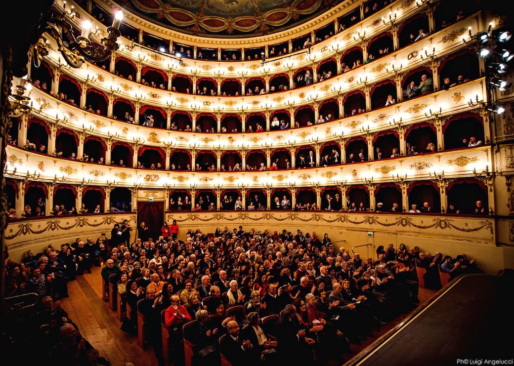 Teatro_Rossini_ph_Luigi_Angelucci_-_Pesaro.jpg