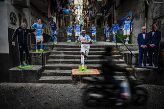 Sagome giocatori del Napoli nei Quartieri Spagnoli