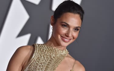 HOLLYWOOD, CA - NOVEMBER 13:  Actress Gal Gadot arrives at the premiere of Warner Bros. Pictures' 'Justice League' at Dolby Theatre on November 13, 2017 in Hollywood, California.  (Photo by Axelle/Bauer-Griffin/FilmMagic)
