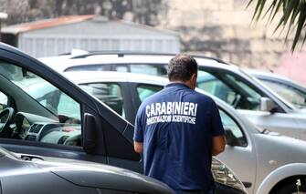 I carabinieri sul luogo dell'omicidio